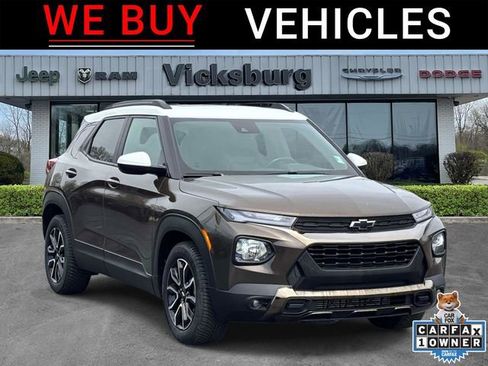 Used 2021 Chevrolet TrailBlazer ACTIV w/ Sun and Liftgate Package image 1