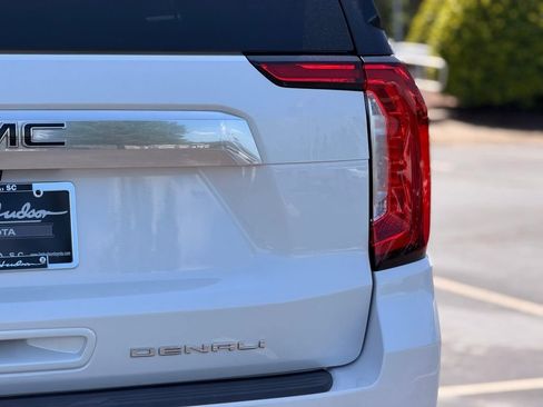 Used 2022 GMC Yukon Denali AWD/4WD image 13