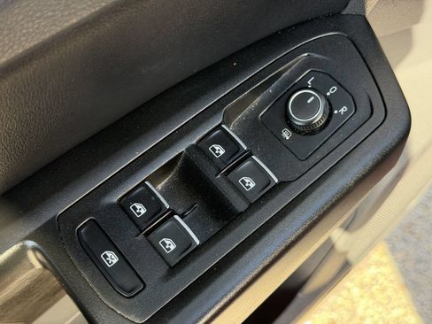 Used 2019 Volkswagen Atlas SE AWD/4WD image 18