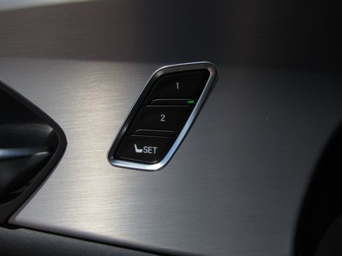 Certified 2025 Acura TLX w/ Technology Package image 24