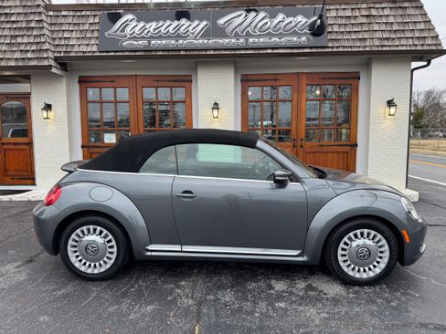 Used 2013 Volkswagen Beetle 2.5 FWD image 1