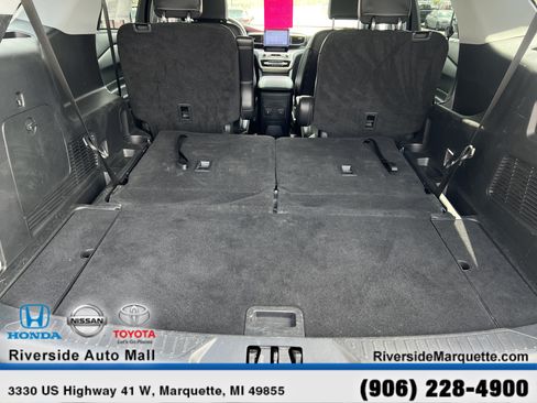 Used 2023 Ford Explorer XLT w/ Equipment Group 202A AWD/4WD image 8