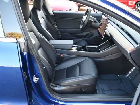 Used 2018 Tesla Model 3 Mid Range image 45