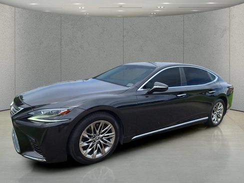 Used 2019 Lexus LS 500 w/ Accessory Package (Z2) RWD image 9
