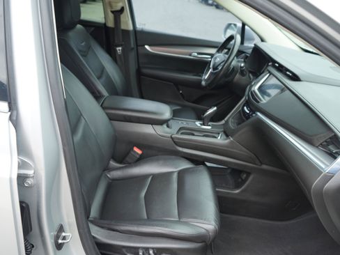 Used 2018 Cadillac XT5 Premium Luxury FWD image 23