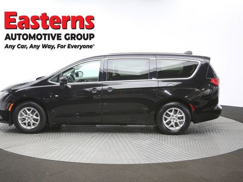 Used 2024 Chrysler Voyager LX image 58