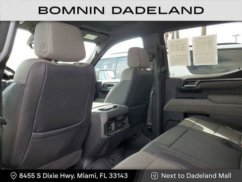 Used 2022 Chevrolet Silverado 1500 ZR2 w/ Technology Package image 10