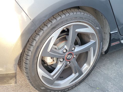 Used 2020 Hyundai Veloster Turbo Ultimate image 4