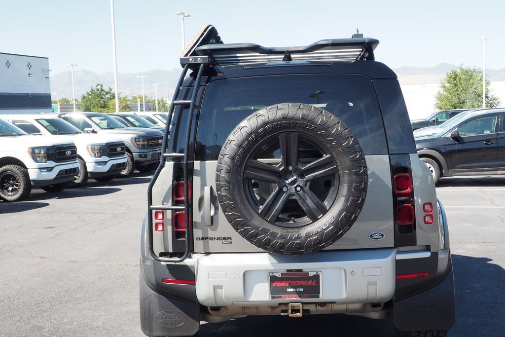 Used 2021 Land Rover Defender 110 SE AWD/4WD image 6
