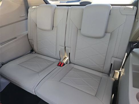 New 2026 Volkswagen Atlas SE FWD image 10