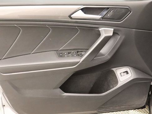 Used 2024 Volkswagen Tiguan SE R-Line image 16