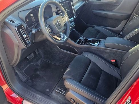 Certified 2023 Volvo C40 P8 Recharge Ultimate image 15