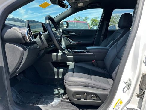 Certified 2025 Chevrolet Equinox LT w/ Convenience Package II FWD image 30