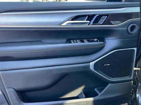 New 2026 Jeep Grand Wagoneer 2WD image 11