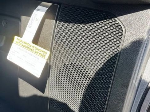 New 2025 Jeep Gladiator Sport image 24