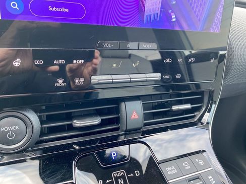 Used 2023 Subaru Solterra AWD image 27