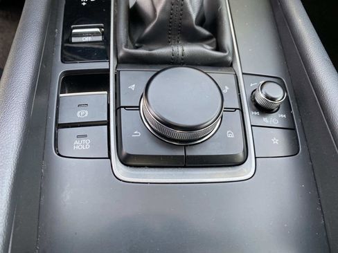 Used 2022 MAZDA MAZDA3 s image 12
