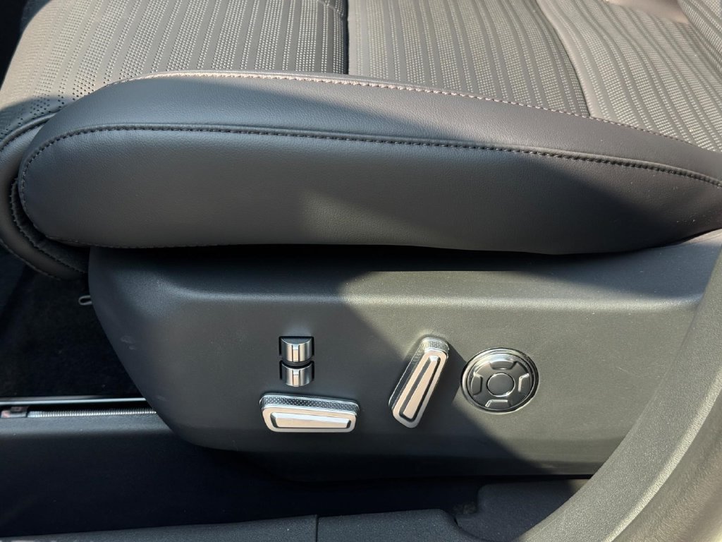 New 2026 Lincoln Nautilus Reserve AWD/4WD image 20