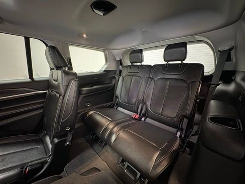 Certified 2022 Jeep Grand Cherokee L Limited image 18