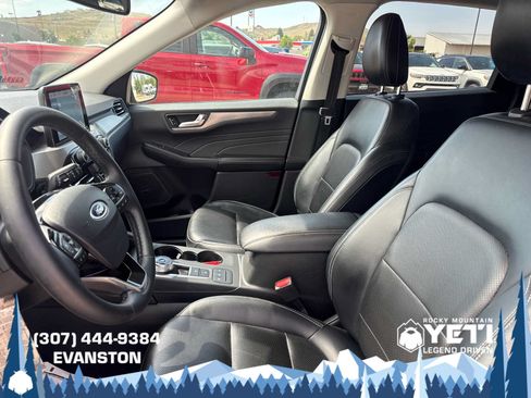 Used 2022 Ford Escape Titanium AWD/4WD image 23