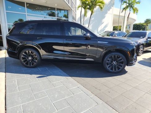 Used 2026 Cadillac Vistiq Platinum image 7