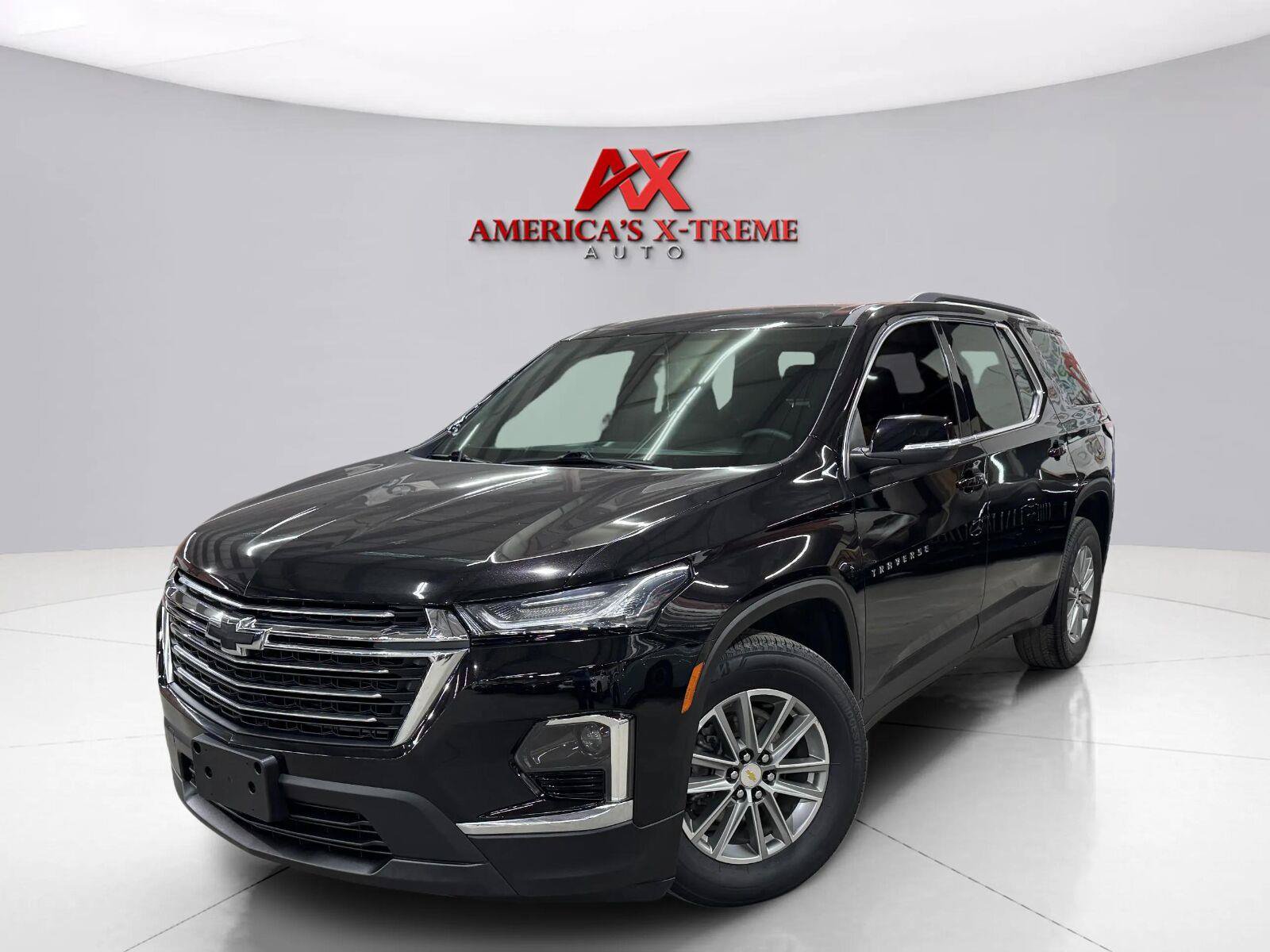 Used 2023 Chevrolet Traverse LT AWD/4WD image 1