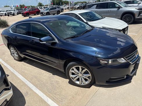 Used 2017 Chevrolet Impala LT FWD image 4