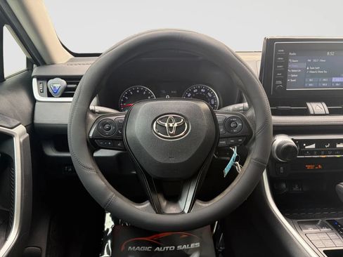 Used 2019 Toyota RAV4 LE w/ All Weather Liner Package AWD/4WD image 28