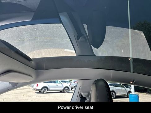 Used 2022 Tesla Model Y Long Range AWD/4WD image 15