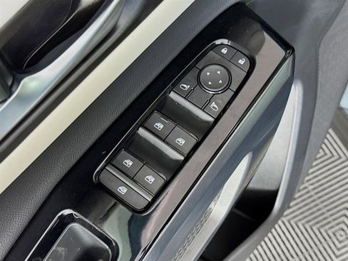 New 2026 Nissan Pathfinder SL FWD image 19