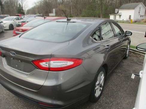 Used 2013 Ford Fusion SE image 7