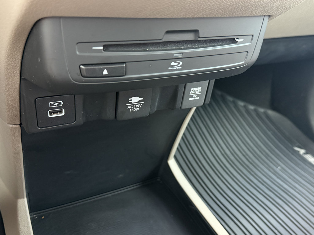 Used 2023 Honda Odyssey Elite image 17