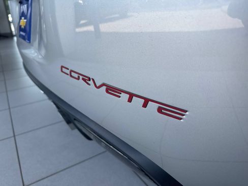 Used 2006 Chevrolet Corvette Coupe w/ Preferred Equipment Group RWD image 10