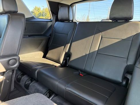 Used 2021 Chevrolet Traverse RS w/ LPO, Floor Liner Package image 6