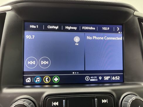 Certified 2024 GMC Terrain SLT image 18