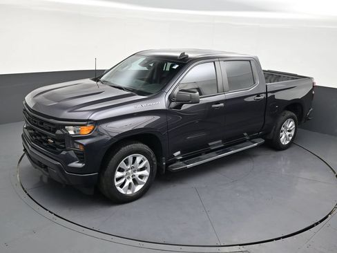 Used 2023 Chevrolet Silverado 1500 Custom RWD image 9