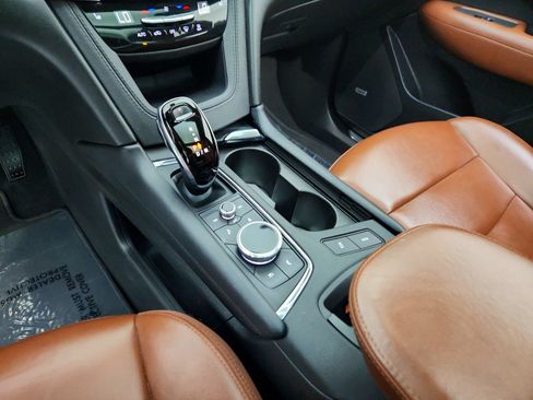 Used 2020 Cadillac XT5 Premium Luxury FWD image 21
