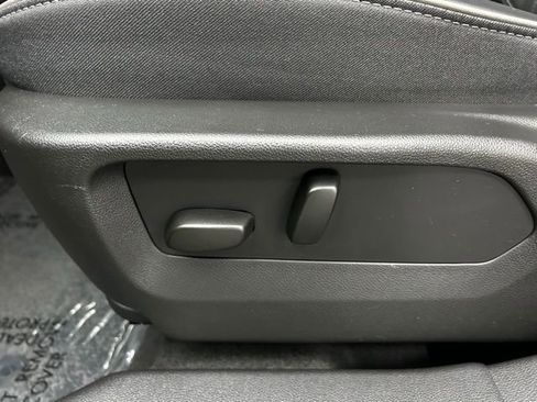 Used 2023 Buick Envision Avenir image 13