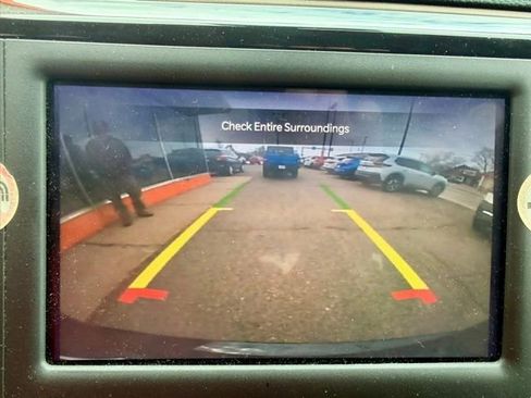 Used 2023 Chrysler Voyager LX FWD image 34