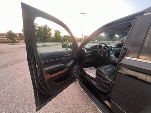 Used 2015 Chevrolet Suburban LTZ AWD/4WD image 18