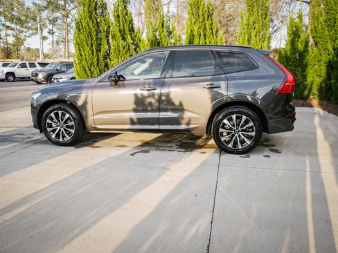 Used 2025 Volvo XC60 B5 Plus w/ Climate Package image 7