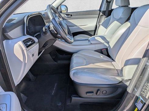 Used 2021 Hyundai Palisade SEL w/ Premium Package image 16