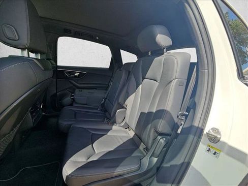 Used 2025 Audi Q7 3.0T Premium Plus AWD/4WD image 14