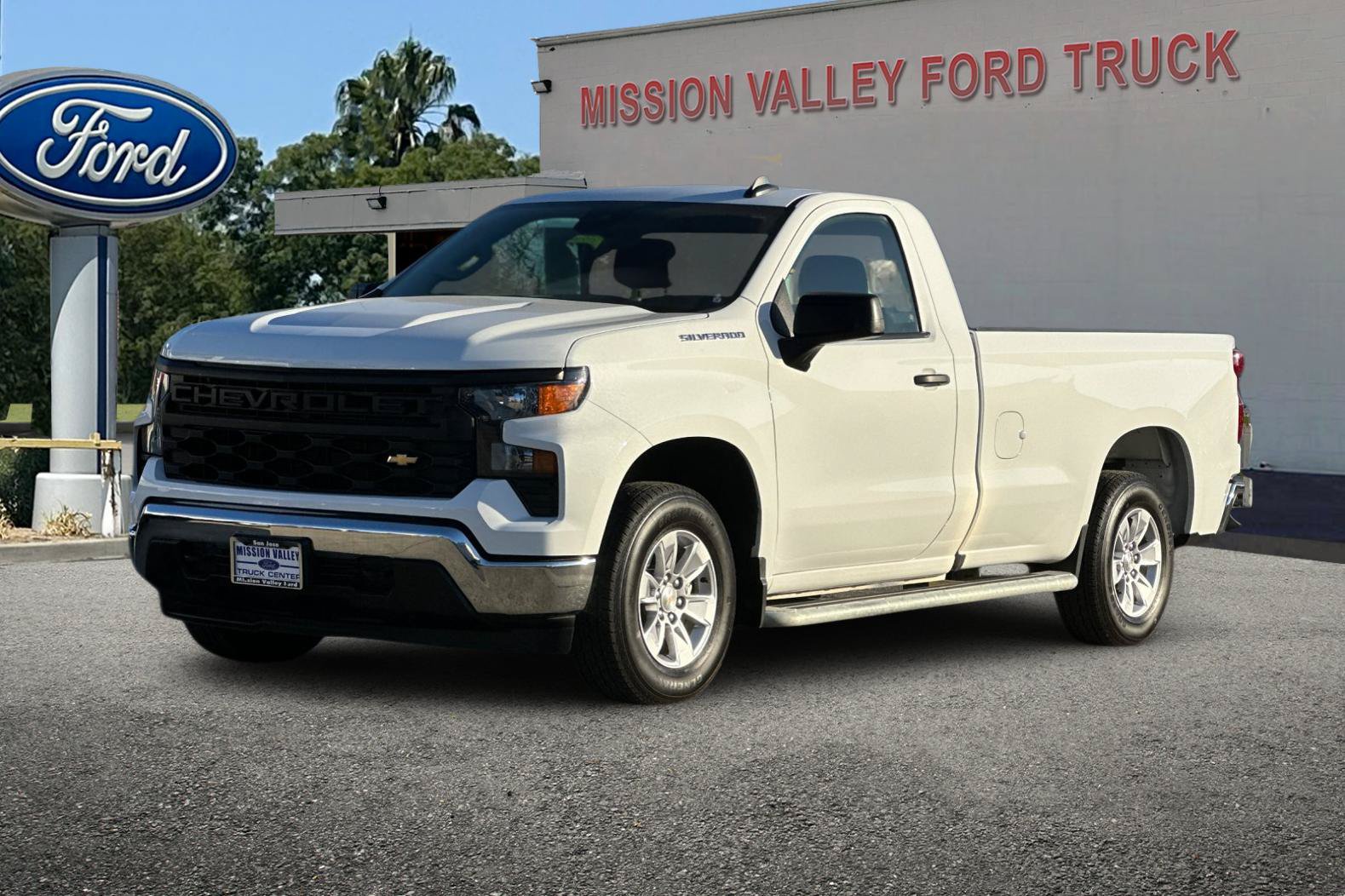 Used 2025 Chevrolet Silverado 1500 W/T RWD image 8