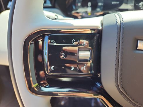 New 2026 Land Rover Range Rover Velar S image 19