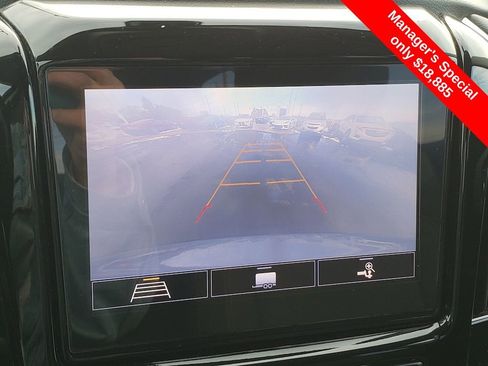 Used 2020 Chevrolet Traverse LT image 17