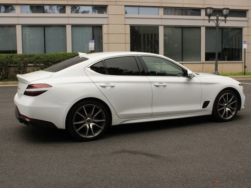 Used 2023 Genesis G70 2.0T AWD/4WD image 7