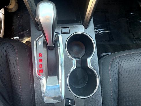 Used 2011 GMC Terrain SLE image 29