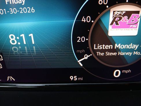 New 2025 Volkswagen Atlas SE image 16