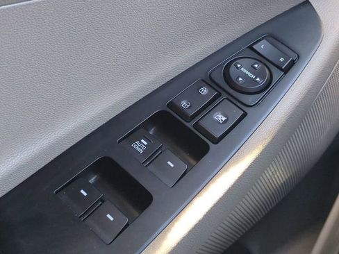Used 2019 Hyundai Tucson SE FWD image 22
